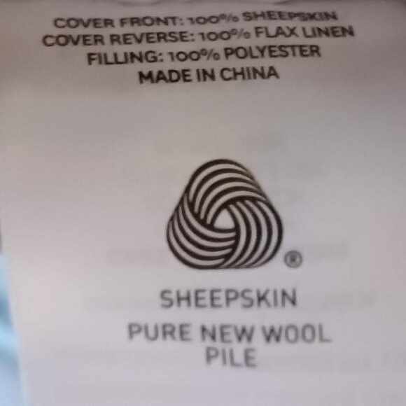 NWOT Fibre by Auskin Gray Sheepskin Throw Pillow - Picture 4 of 4